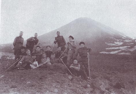 Неизвестные Стругацкие: Письма. Рабочие дневники. 1942-1962 г.г